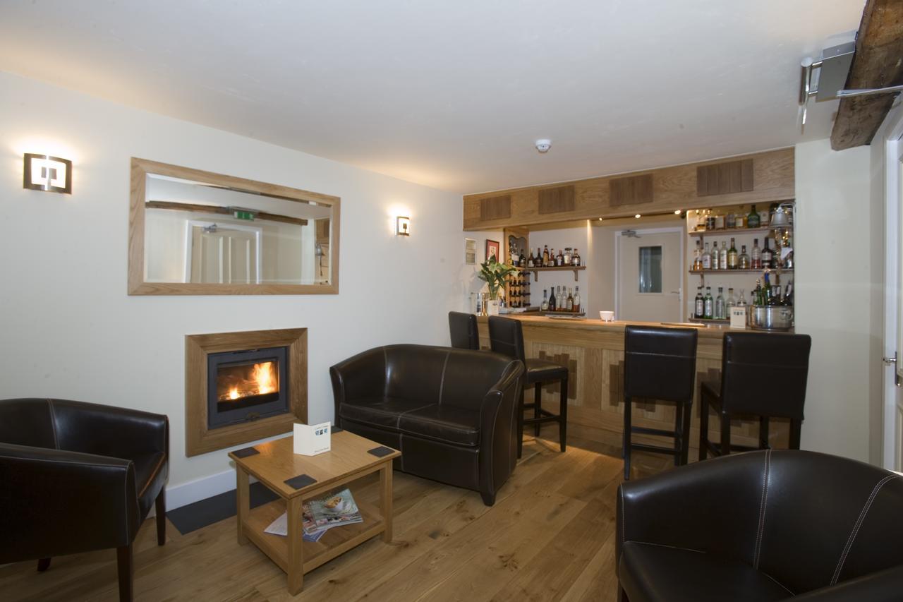 Castle Cottage Restaurant With Rooms ハーレック エクステリア 写真